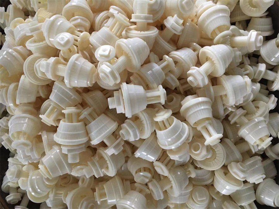 White ABS filter nozzles in bulk