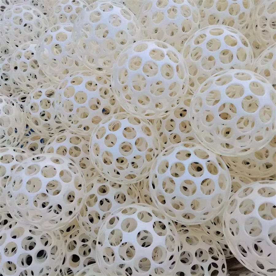 Bulk ABS flocculation balls, close view