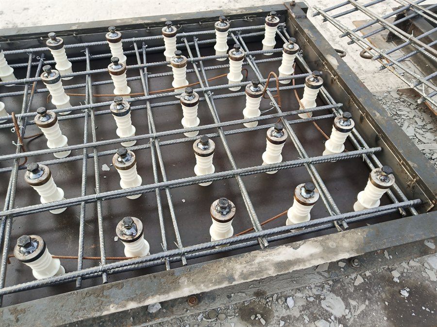 Casting preparation with reinforcement and preset filter nozzle sockets
