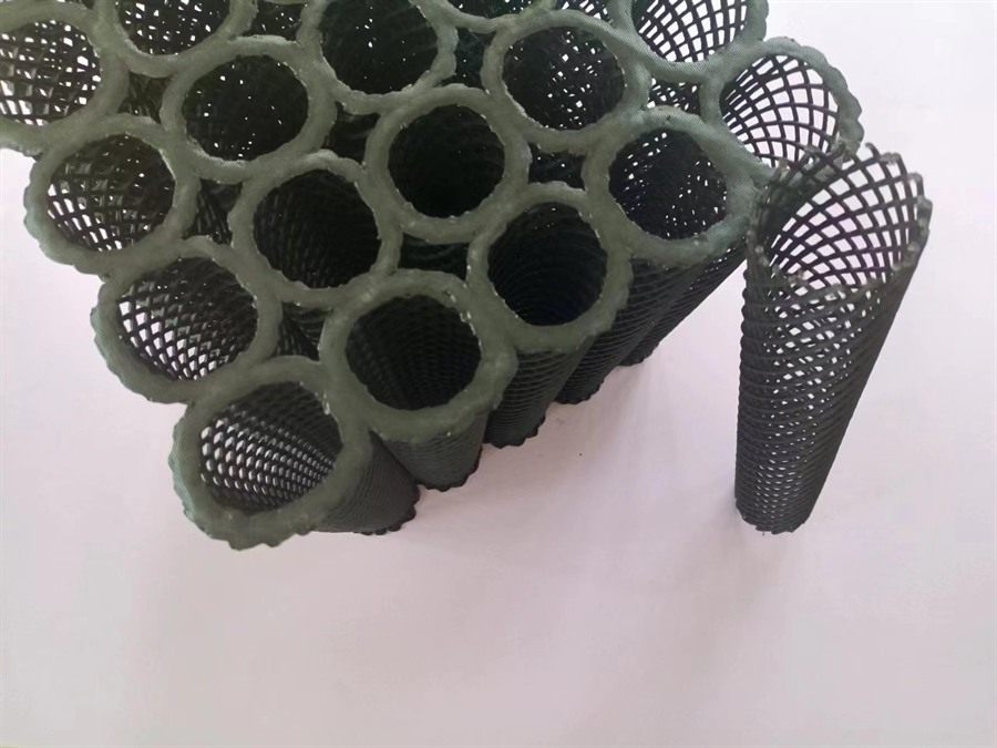 Degassing packing bundle with a single element laid alongside it