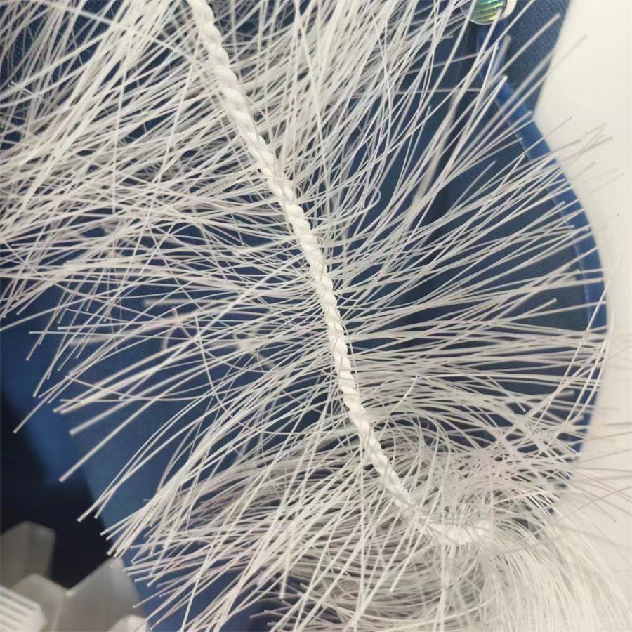 Elastic packing detail at the centre rope