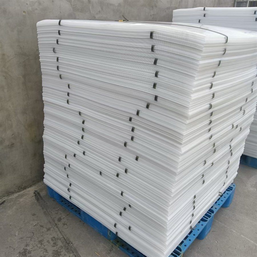 Inclined plate media palletised for export